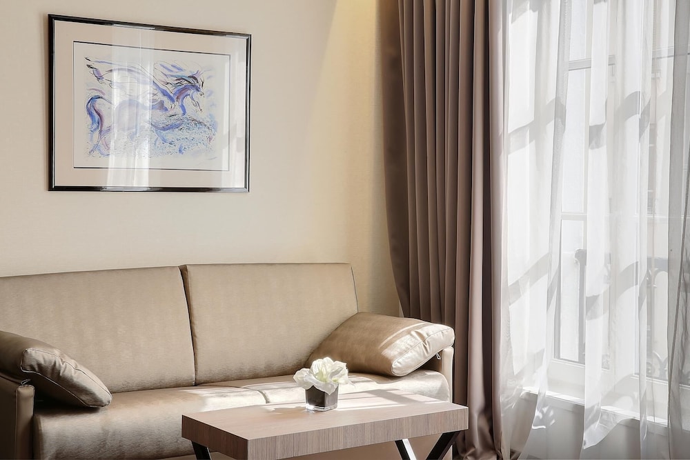 Best Western Premier Hotel De La Poste & Spa 18/57
