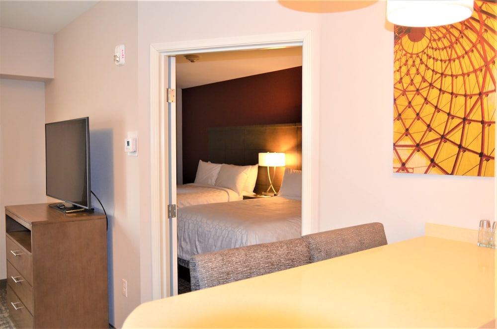 Staybridge Suites Hillsboro South 32/76