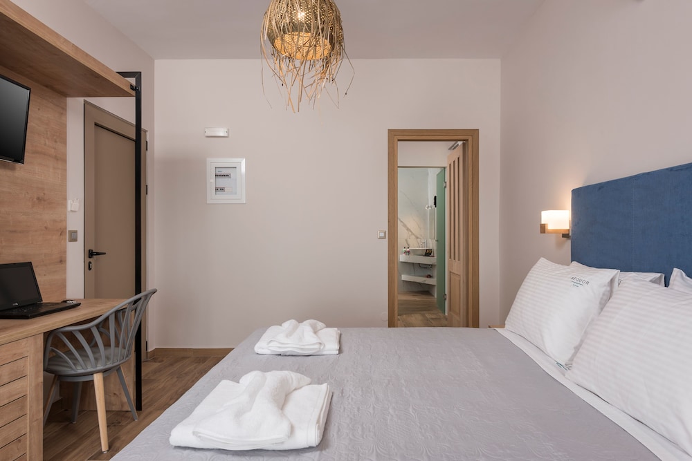 Aequor Luxury Rooms & Apartments 16/56