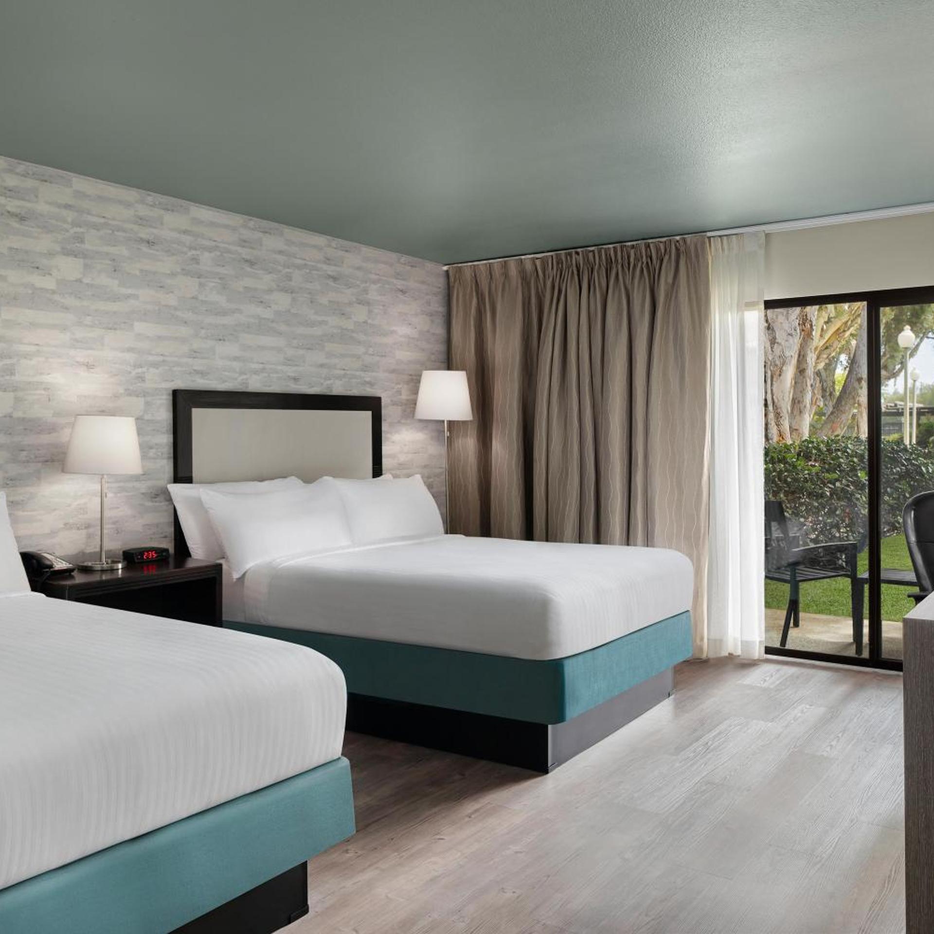 Courtyard, 2 Queen Beds, Terrace