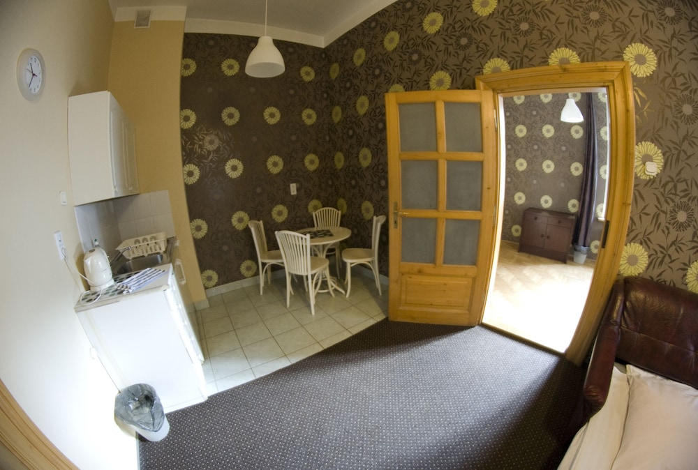 Cracow Old Town Guest House 24/40