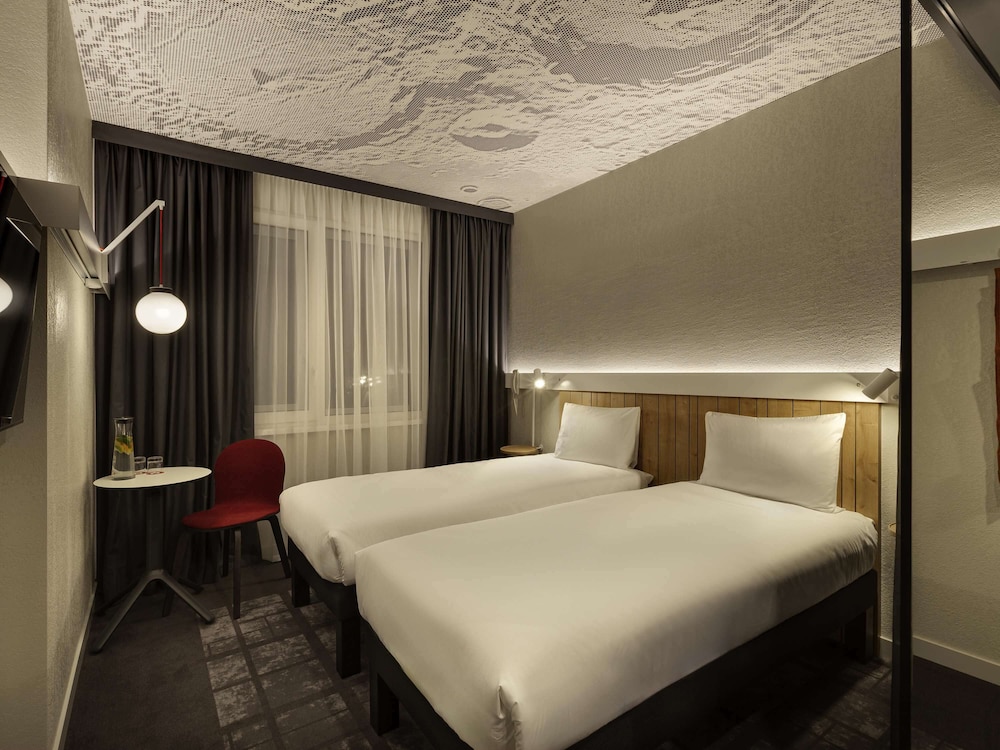 ibis Kyiv Beresteiska 17/47