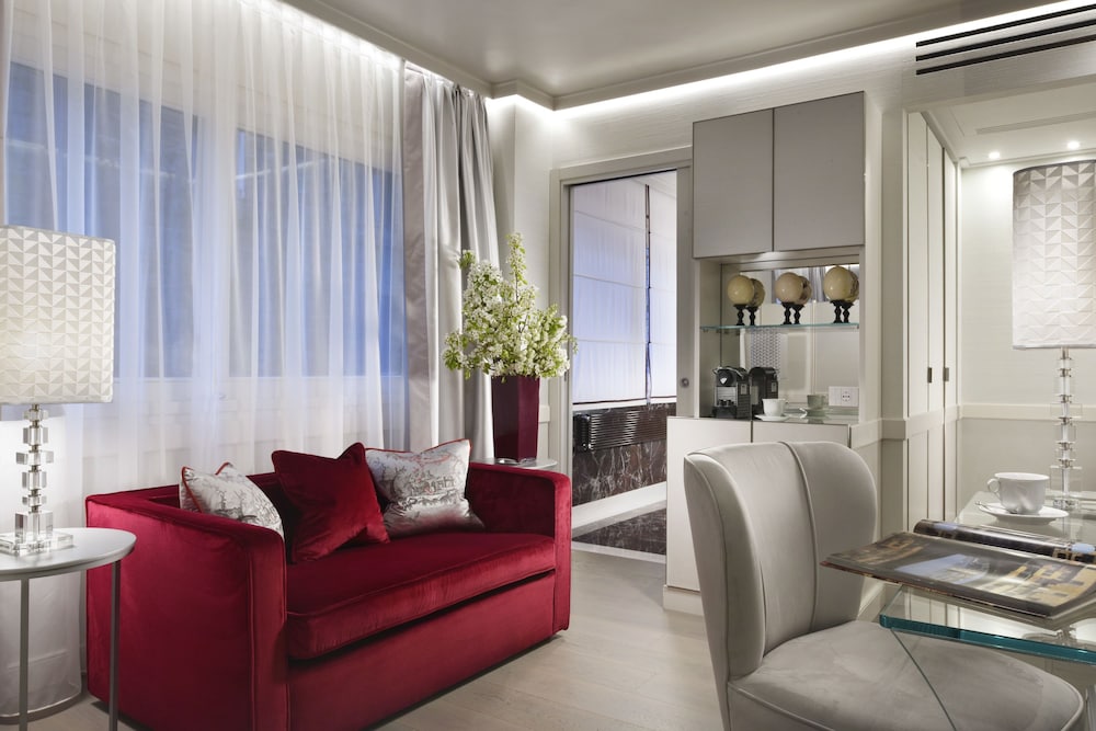 Ponte Vecchio Suites & Spa 37/49