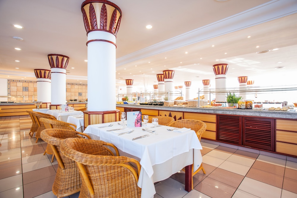 Grupotel Santa Eularia and Spa - Adults Only 44/54