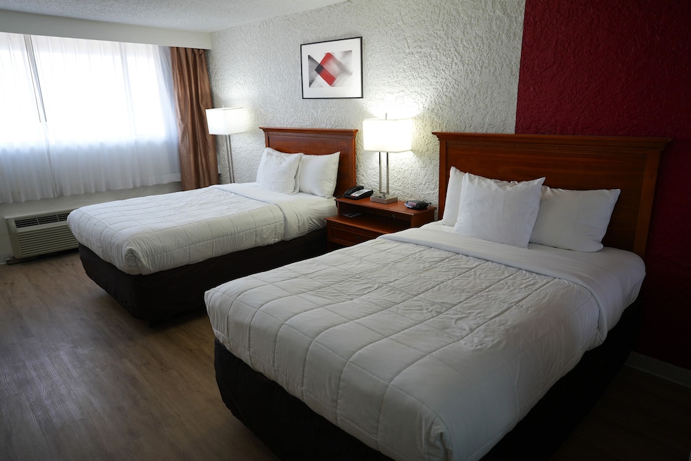 Upgrade, 2 Double Beds, Accessible