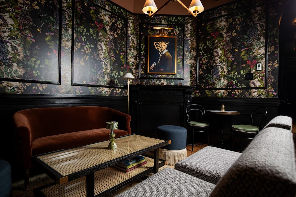 The Blackbird Hotel 31/47