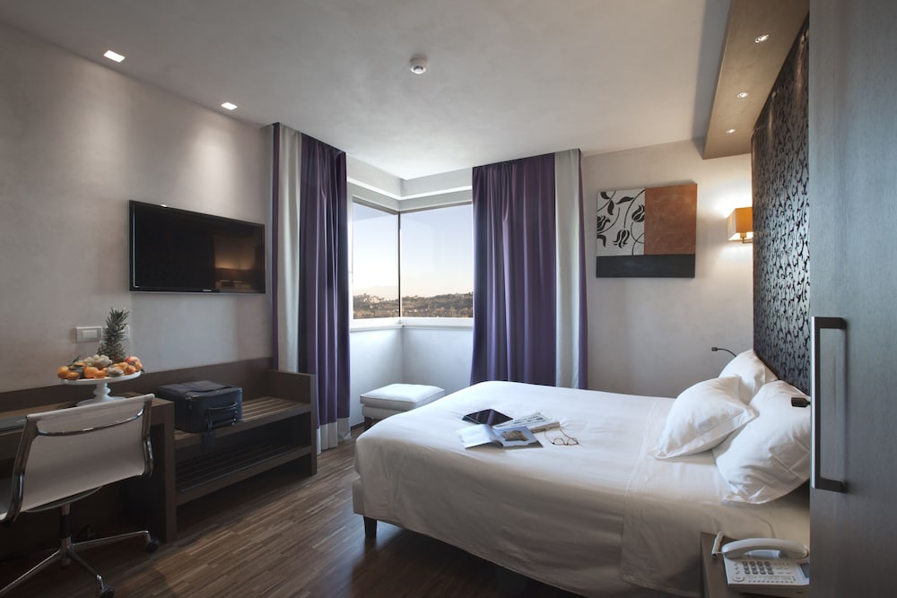 Junior Suite, Queen Bed