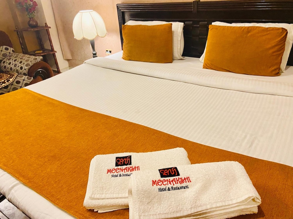 HOTEL MEENAKSHI 47/48