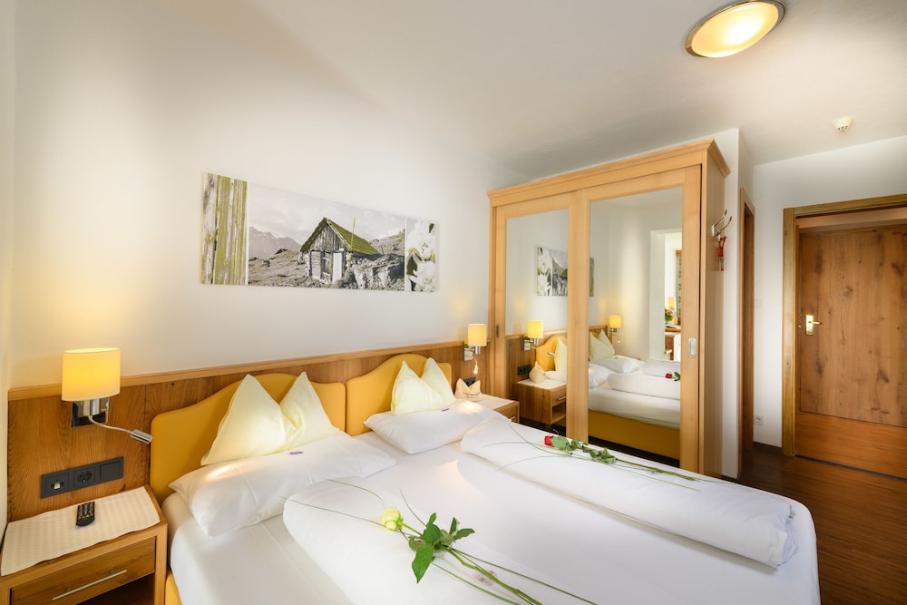 PREMIER, DOUBLE BED