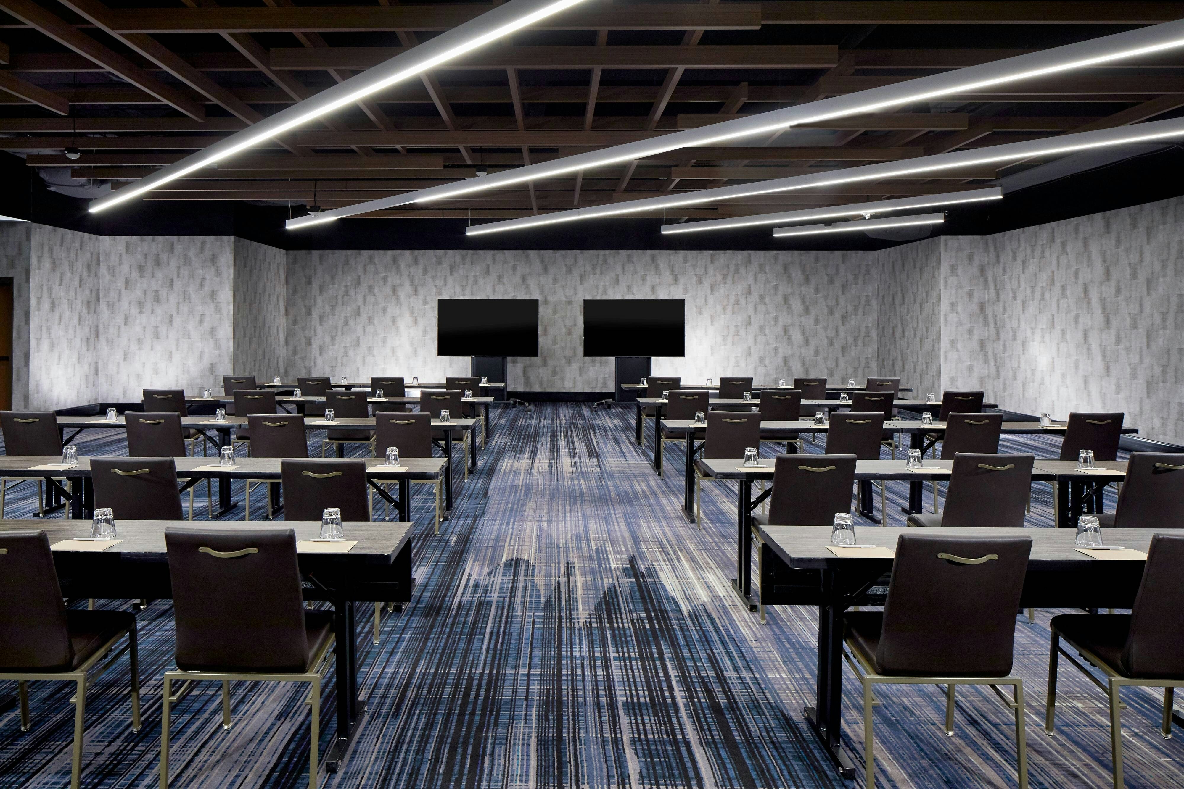 Renaissance Nashville Hotel 67/77