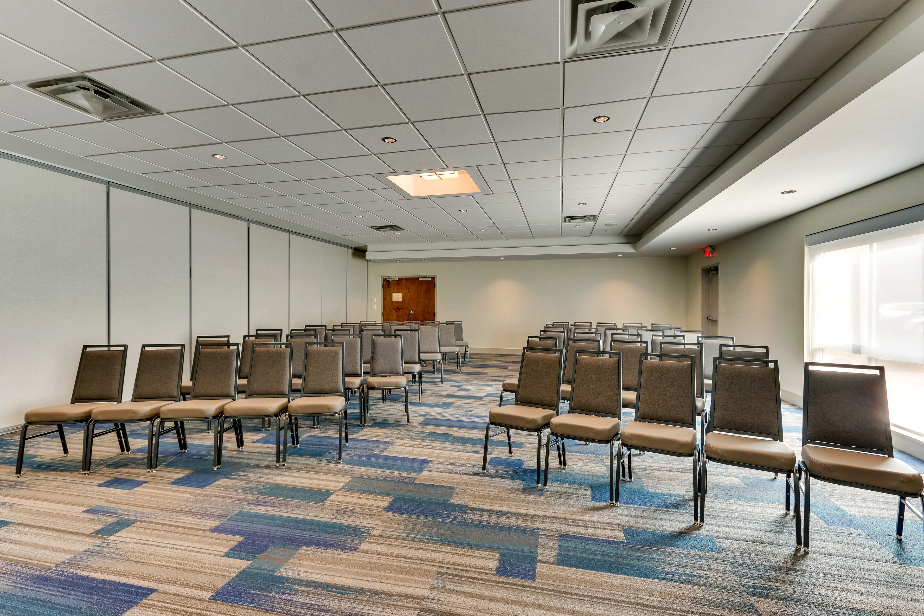 Holiday Inn Express and Suites Dawsonville 66/74