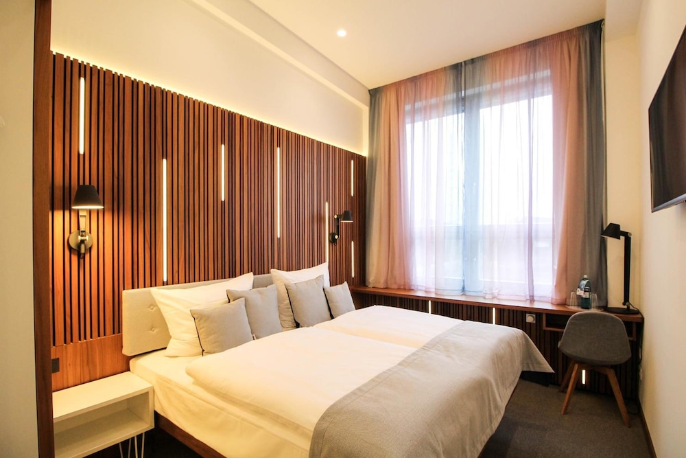 H24 Hotel Berlin Lichtenberg 15/59