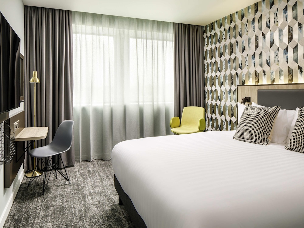 Mercure Newport 17/50