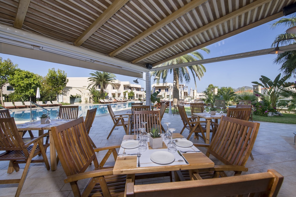 Isida Hotel 35/50