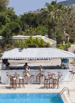 Azak Beach Hotel 43/50