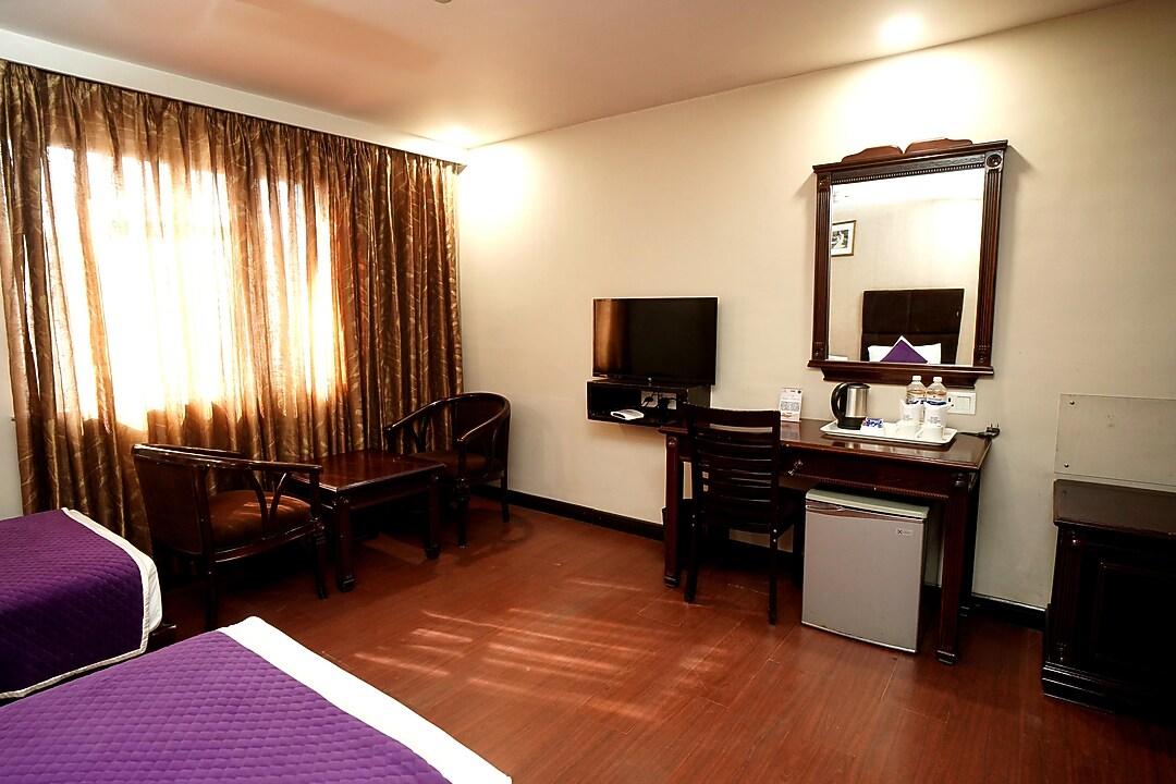 Hotel Ganga Regency 12/34
