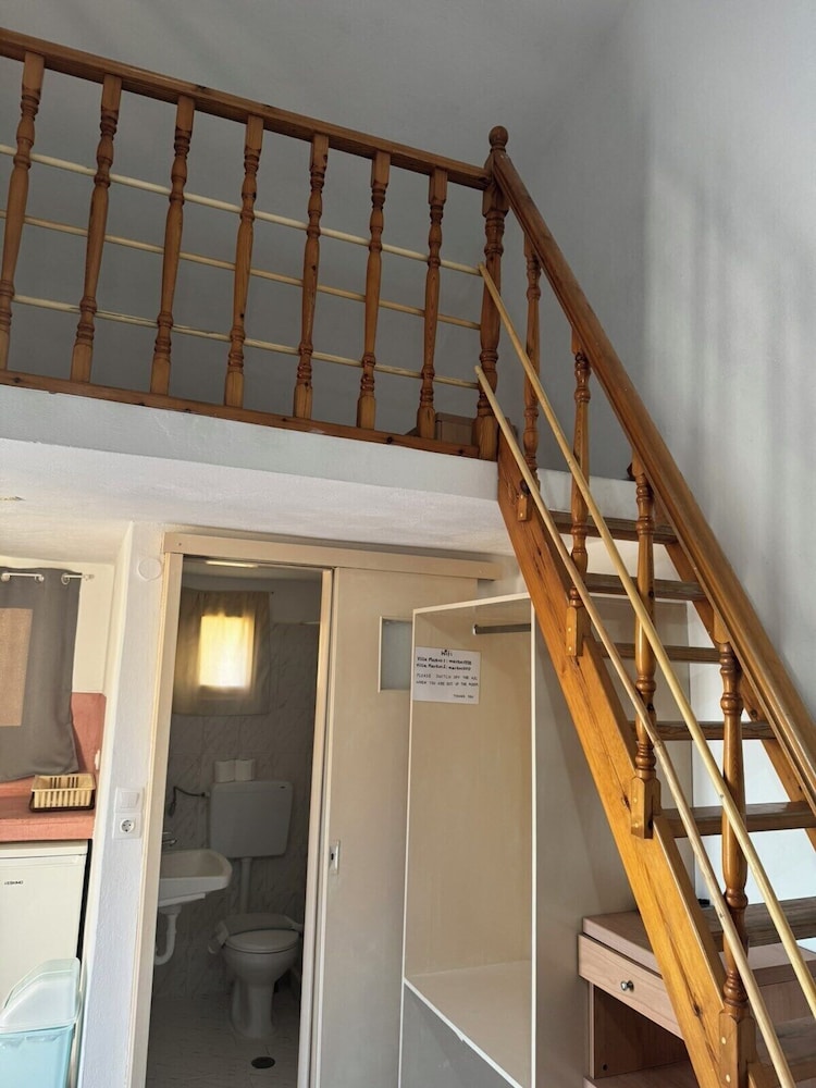 Markos Villas 5/50