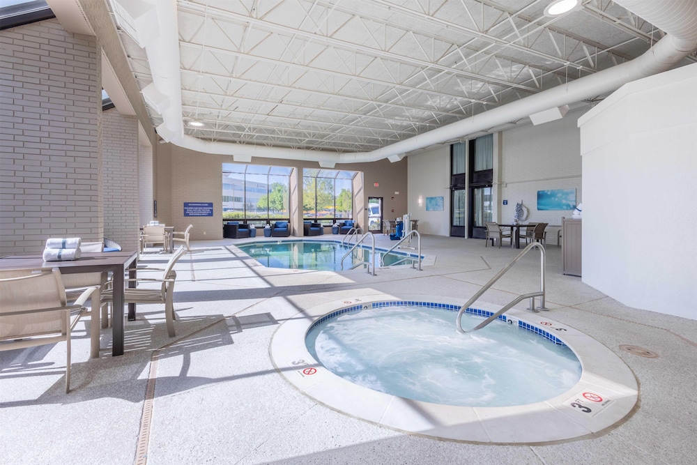 Drury Inn and Suites St Louis Airport 23/49