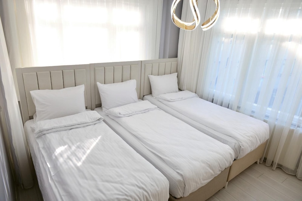 Bright Apart Hotel 10/50