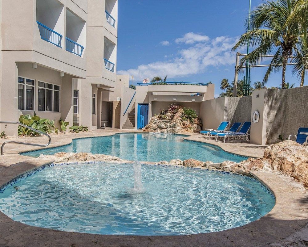Comfort Inn & Suites Levittown PR 3/50