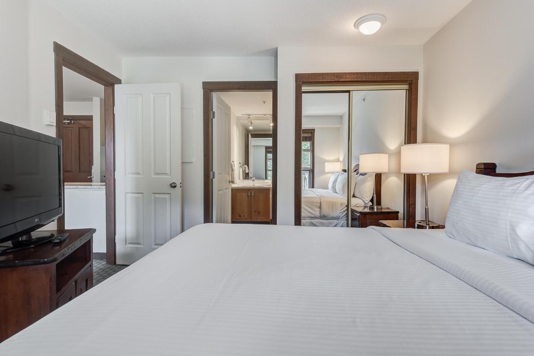 2 Bedrooms, Slope, Suite, Kitchen