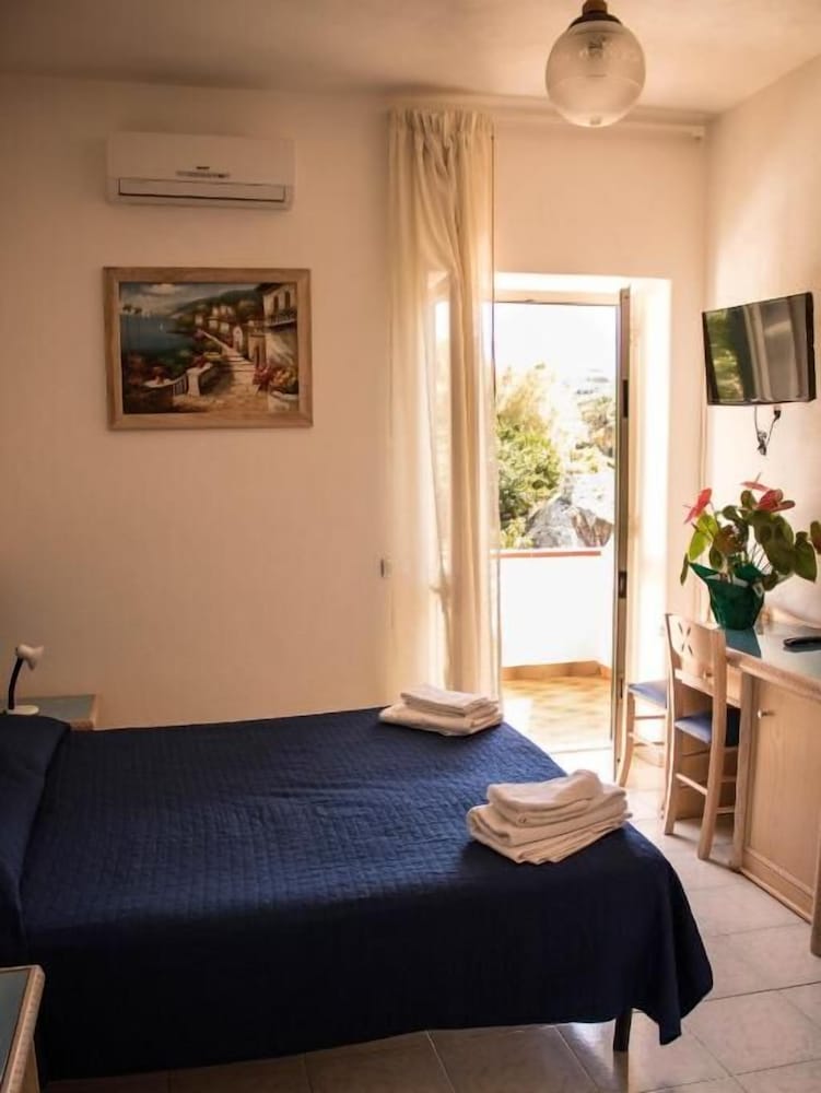 ECONOMY, DOUBLE BED