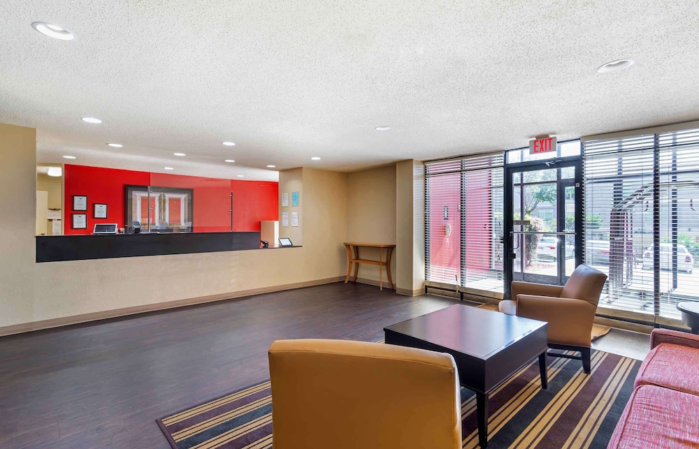 Suburban Studios Macon North 7/60