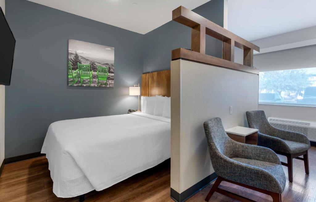 Ideal, Studio, 2 Queen Beds