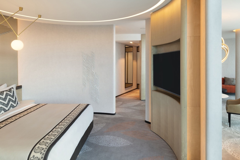 Paragraph Freedom Square, a Luxury Collection Hotel, Tbilisi 9/50