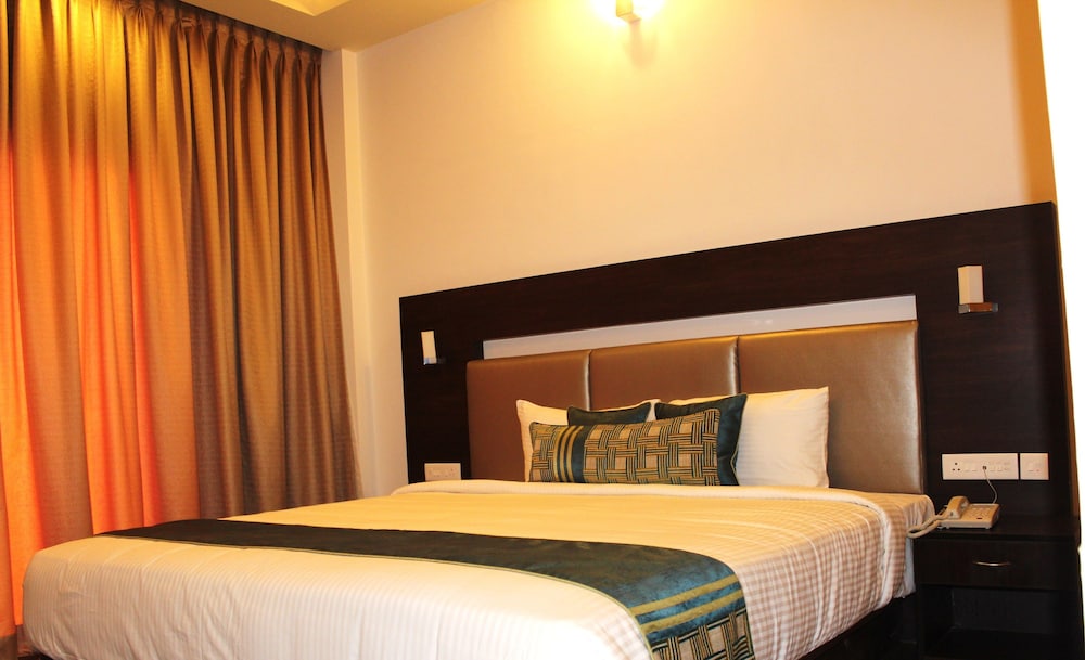 CHRIS HOTEL WHITEFIELD 18/50