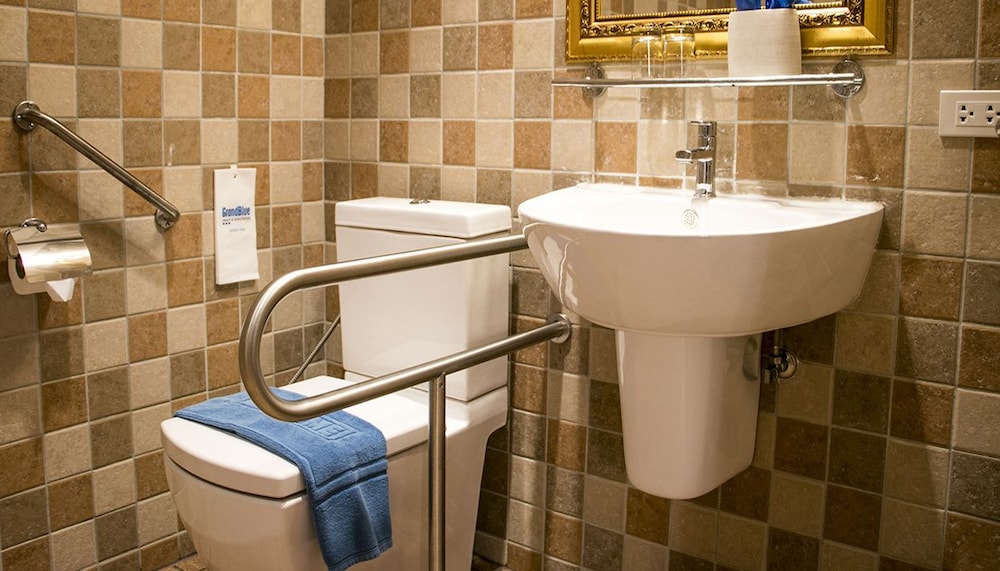 Grandblue Resort 14/70