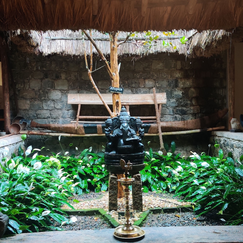 Amritara Shalimar Spice Garden Resort & Spa 13/78