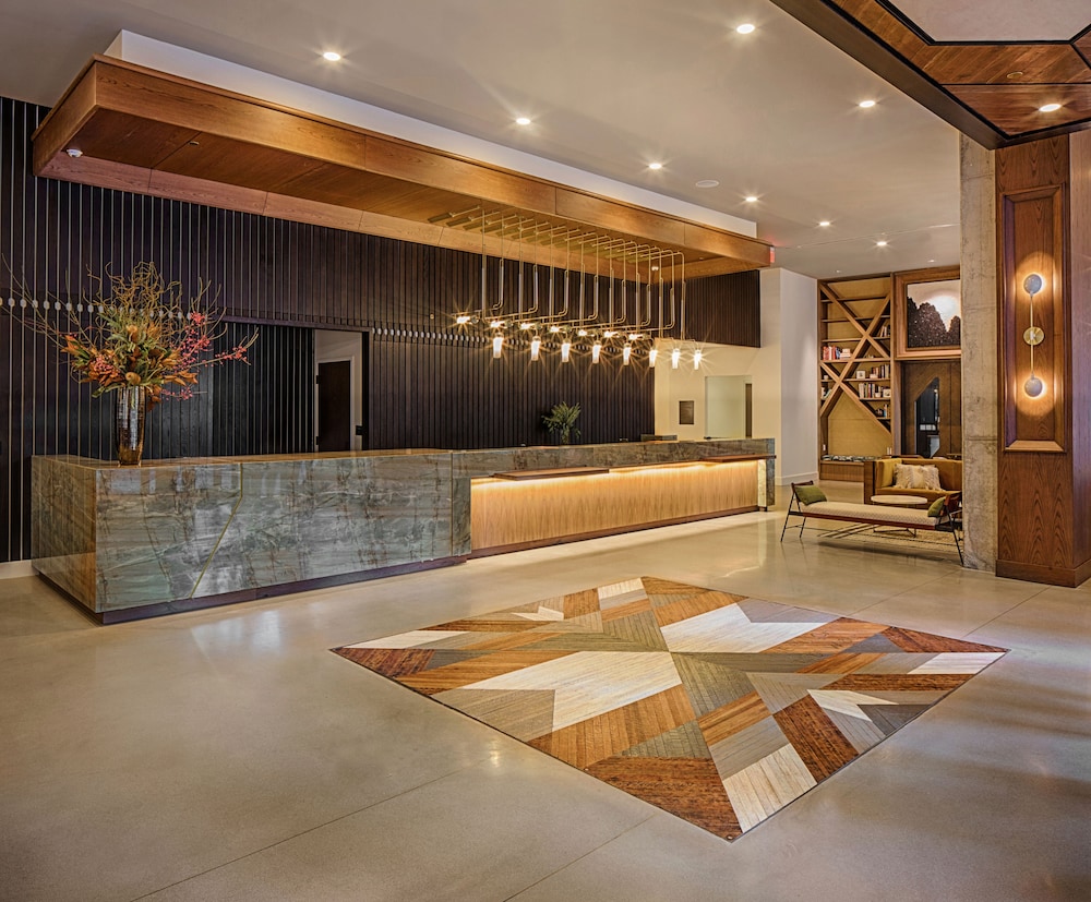 Lobby at Thompson Nashville, NASHVILLE - TN
