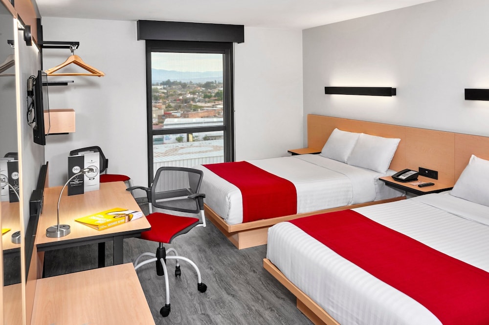 ROOM TWO DOUBLE BEDS