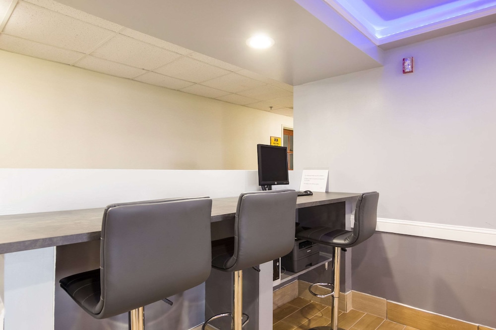 Quality Inn & Suites CVG Airport 29/30