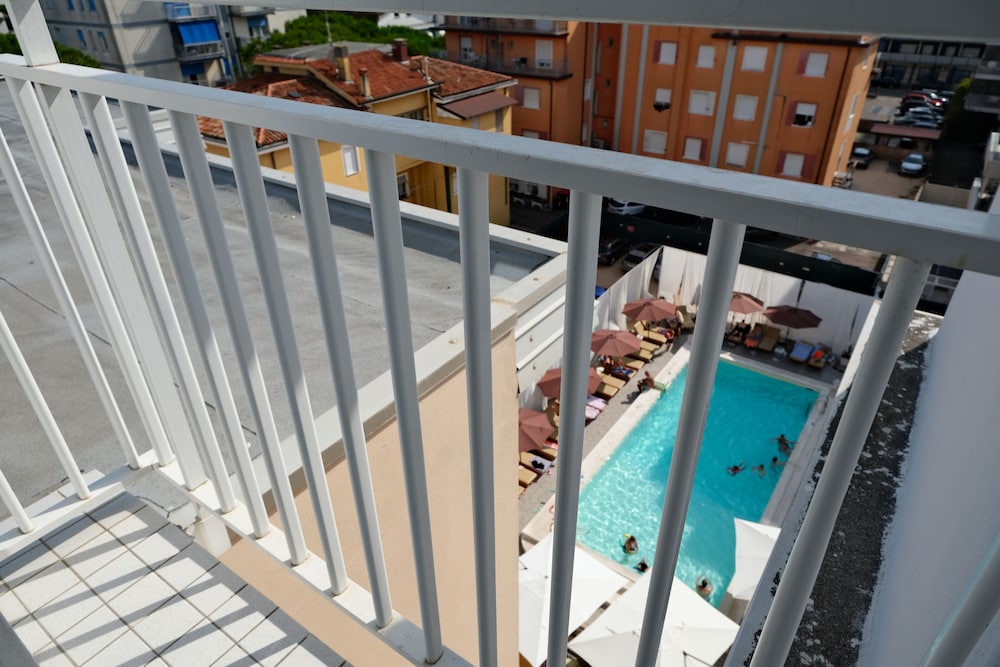 HOTEL PORTOFINO 1/51