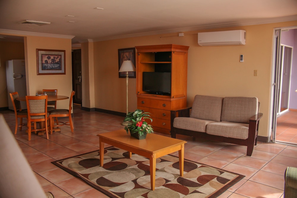 HERITAGE HOTEL 27/46
