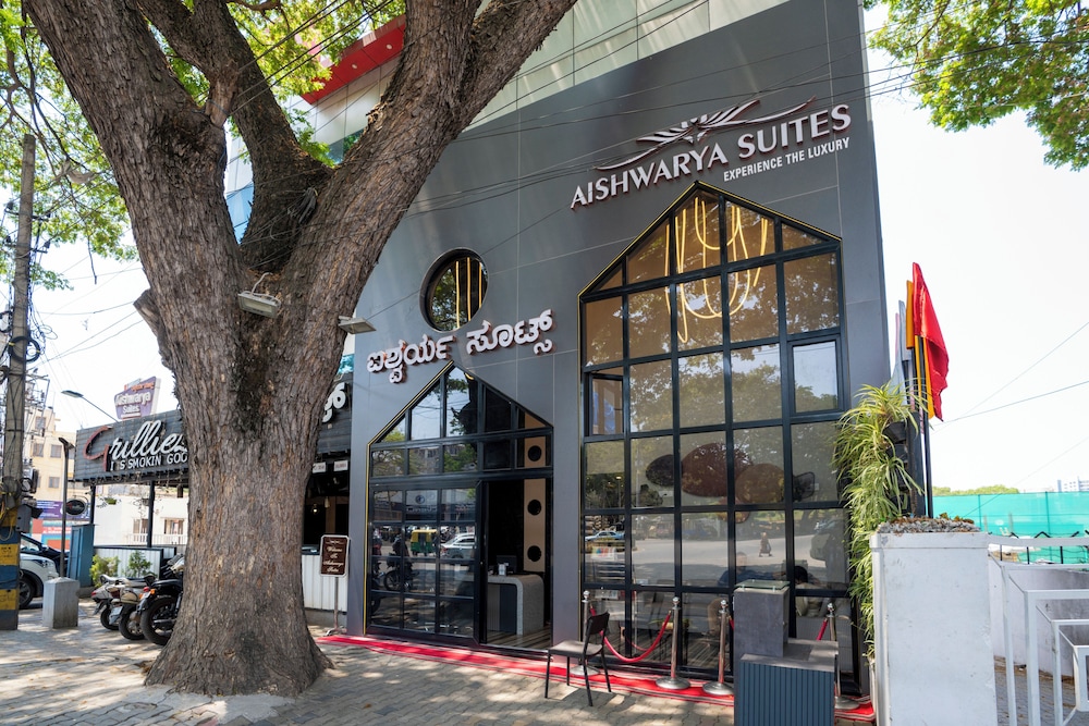 Aishwarya Suites 2/68