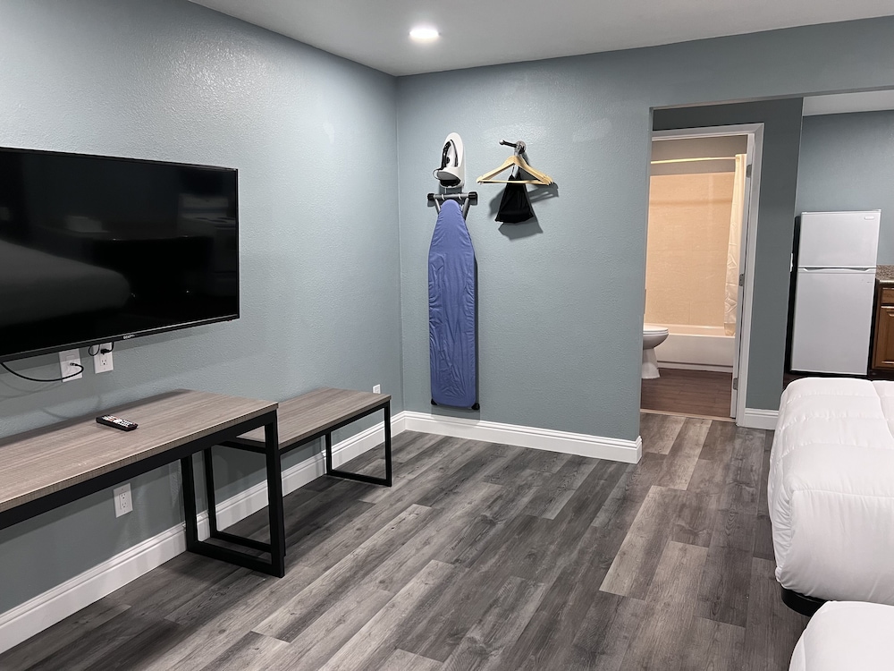 Surf City Inn And Suites 30/50