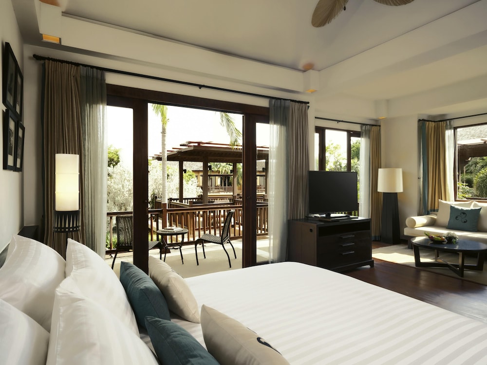 Suite, King Bed, Lagoon View, Terrace
