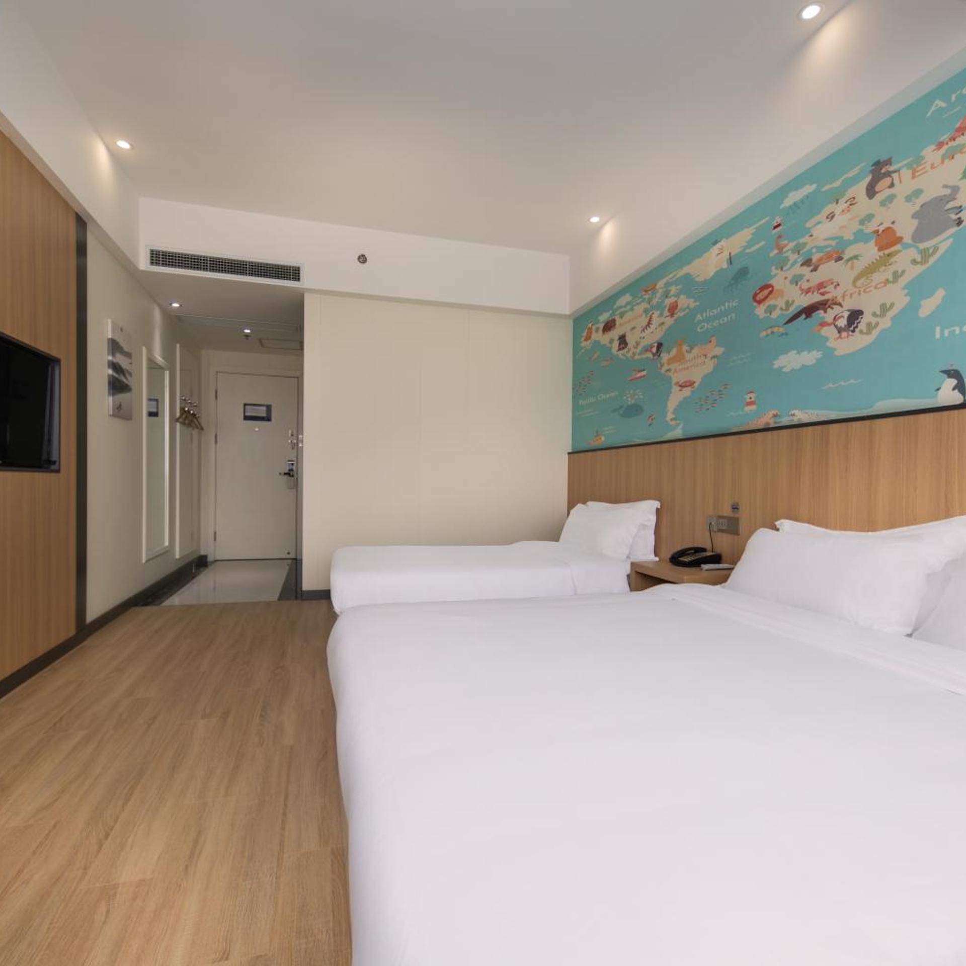 Starway Hotel at Pudong 8/48