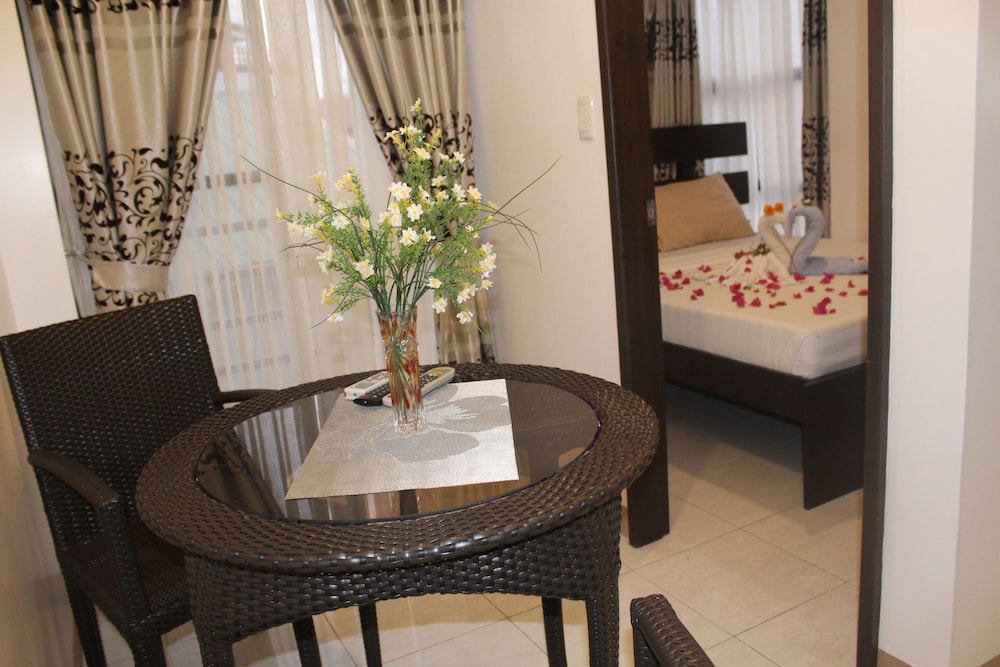 Anahaw Studio Suites 11/24