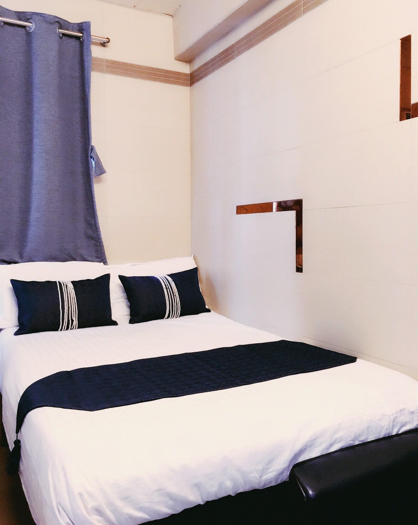 Paris Guest House 5/21
