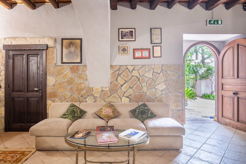 Villa Pilati Bed & Breakfast 20/50