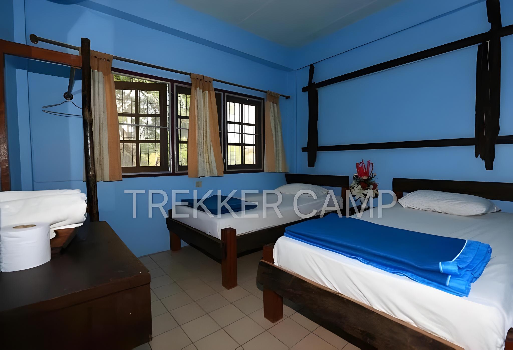 Standard, Twin Beds, with Fan