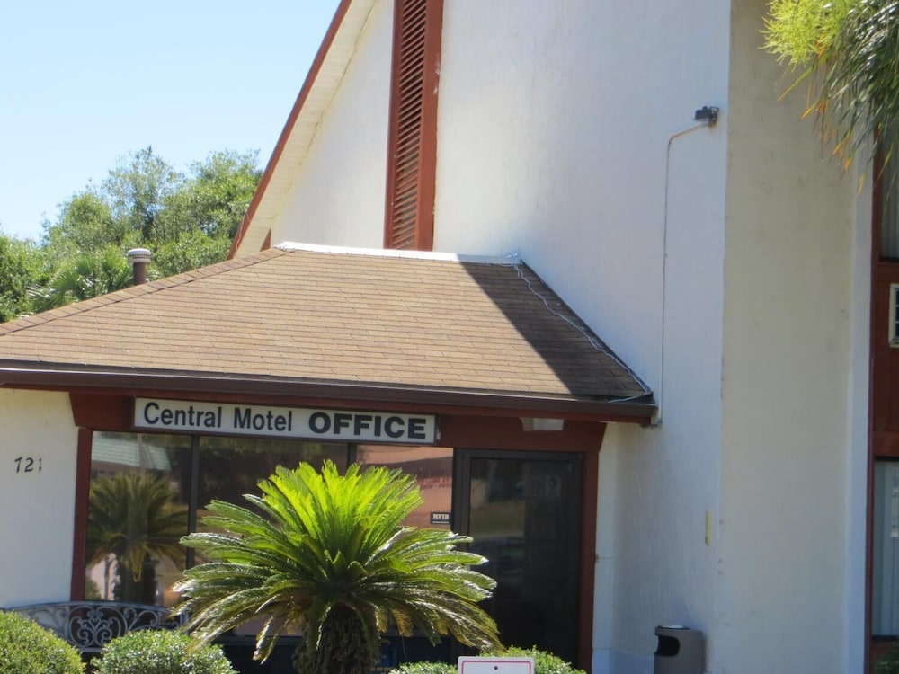 The Central Motel 6/55
