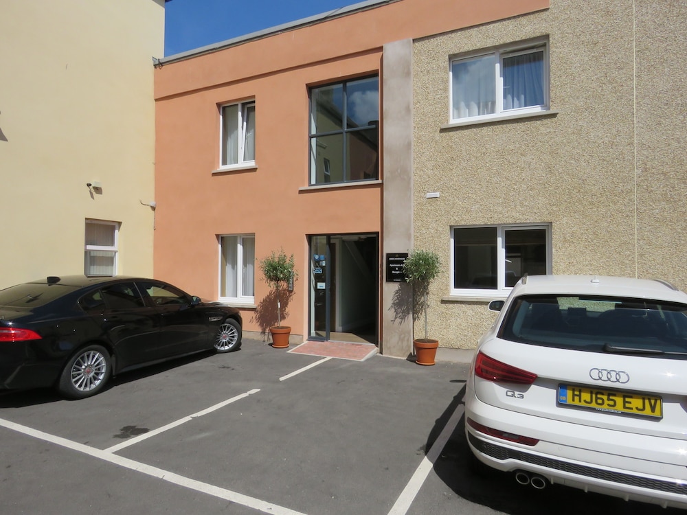 Abbey Apartments 41/50