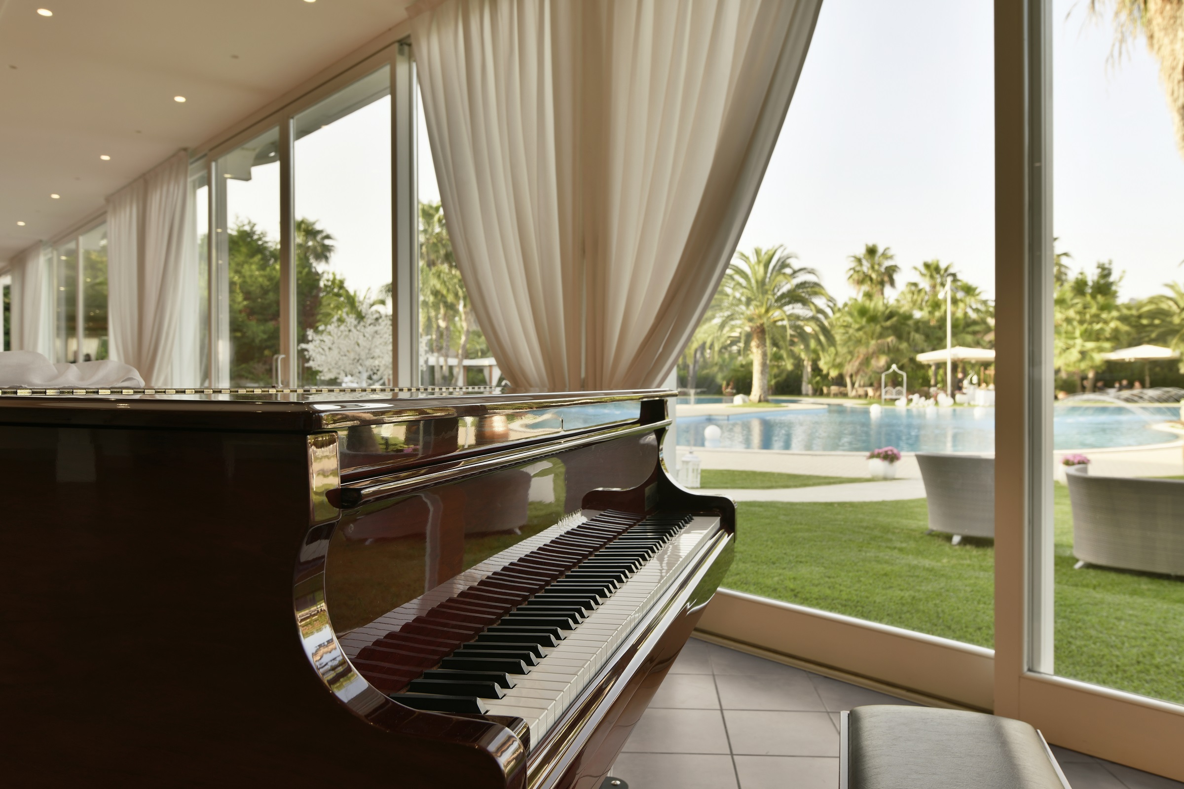 Minerva Resort Hotel 24/47