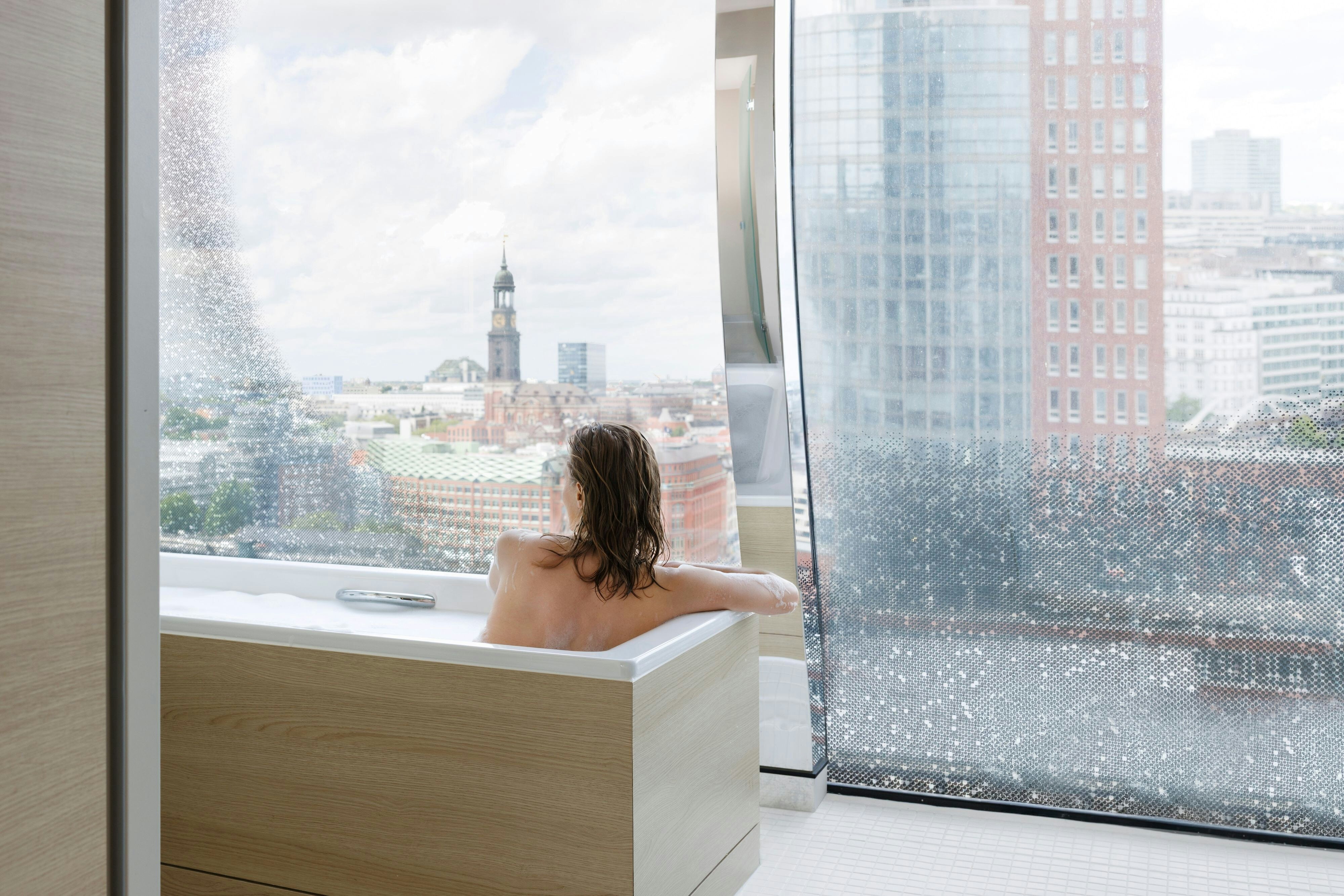 THE WESTIN HAMBURG 37/72