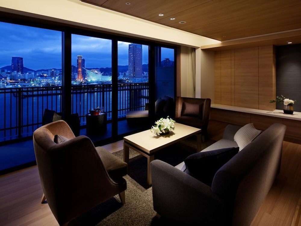 Kobe Minato Onsen Ren 40/50